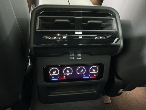 New 2026 BMW M5 w/ Executive Package image 28