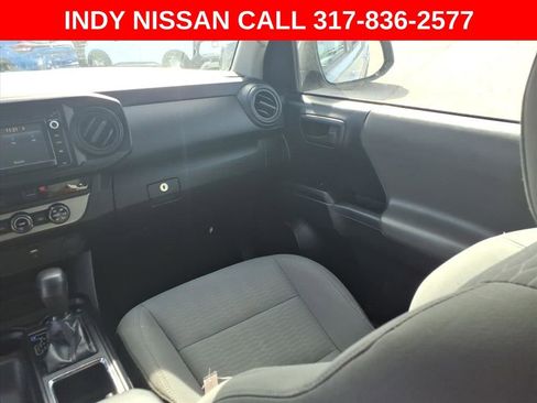 Used 2018 Toyota Tacoma SR w/ SR Convenience Package image 27