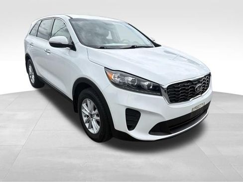Used 2020 Kia Sorento L FWD image 2