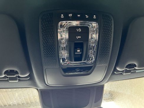 Certified 2025 Mercedes-Benz GLS 580 4MATIC image 18