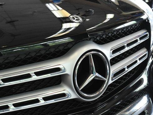 Used 2019 Mercedes-Benz GLS 450 4MATIC w/ Premium 1 Package image 3