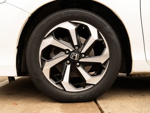 Used 2016 Honda Accord EX-L image 14