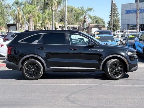 Used 2021 Kia Sorento S AWD/4WD image 4
