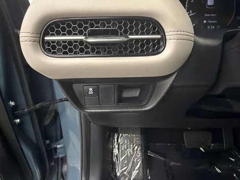 Used 2024 Honda HR-V EX-L image 32
