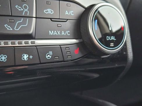 Used 2022 Ford Escape SEL image 24