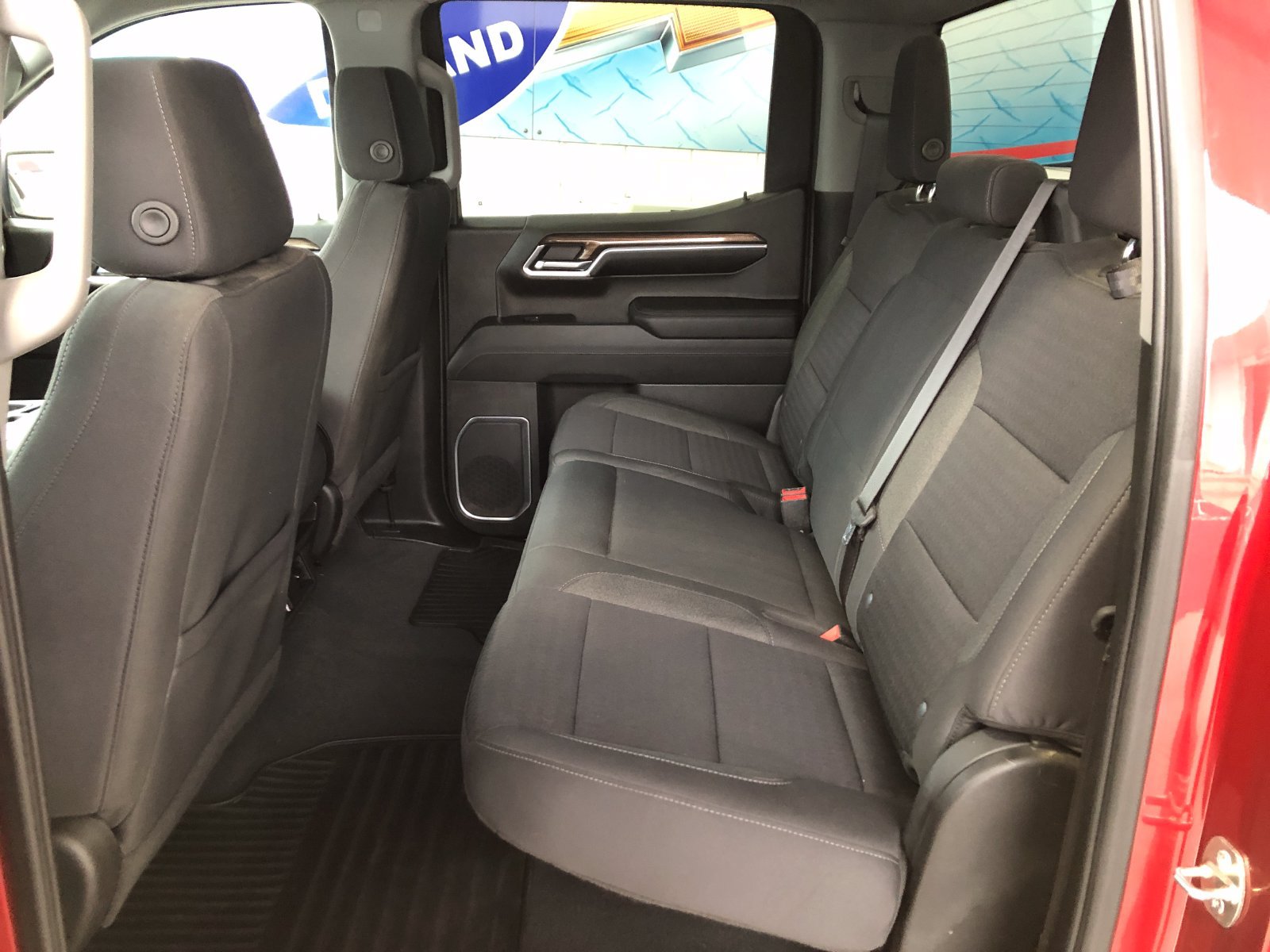 Used 2023 Chevrolet Silverado 1500 RST w/ Z71 Off-Road Package AWD/4WD image 8