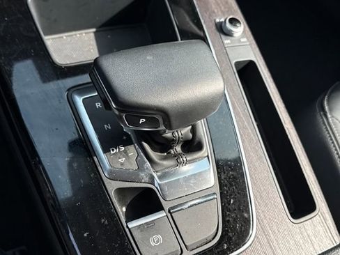 Used 2023 Audi Q5 2.0T Premium w/ Convenience Package image 25