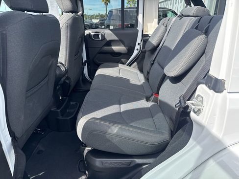 Certified 2025 Jeep Wrangler Unlimited Sahara w/ Safety Group image 17