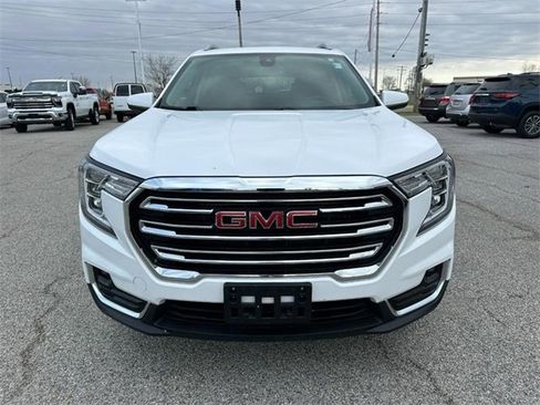 Used 2024 GMC Terrain SLT image 9