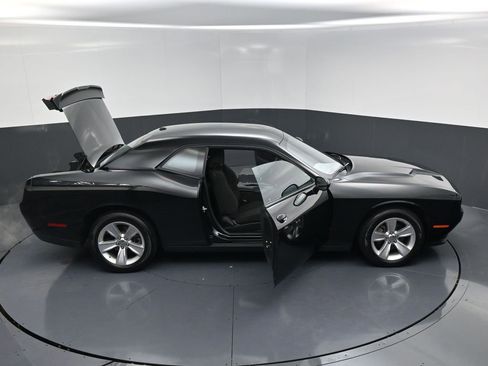 Used 2023 Dodge Challenger SXT image 25