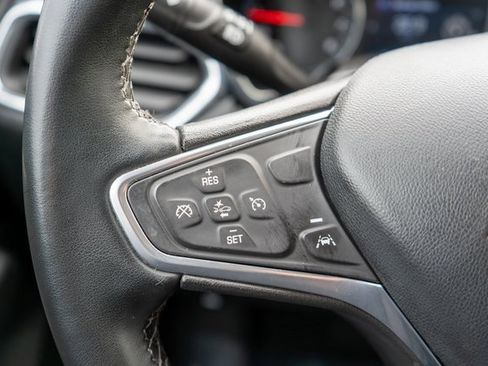 Used 2023 Chevrolet Equinox LT image 23