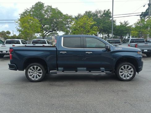 Used 2020 Chevrolet Silverado 1500 High Country w/ Technology Package AWD/4WD image 6