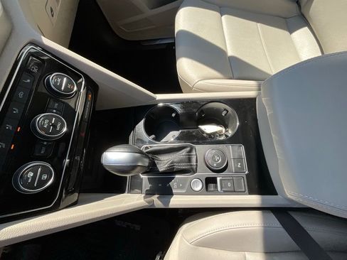 Used 2022 Volkswagen Atlas SE image 20