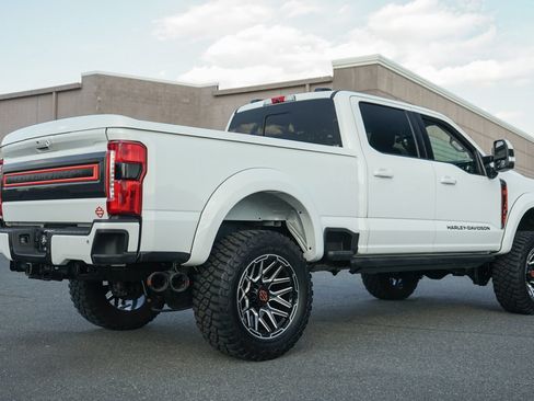 Used 2023 Ford F250 Lariat AWD/4WD image 4