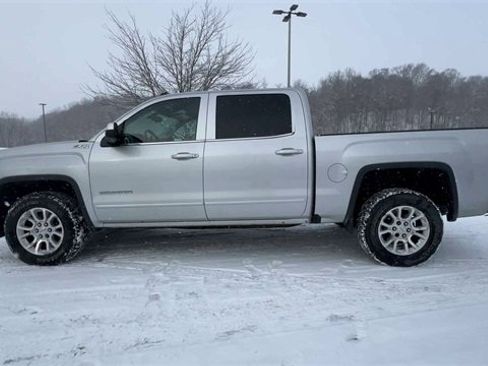 Used 2017 GMC Sierra 1500 SLE w/ SLE Value Package image 5