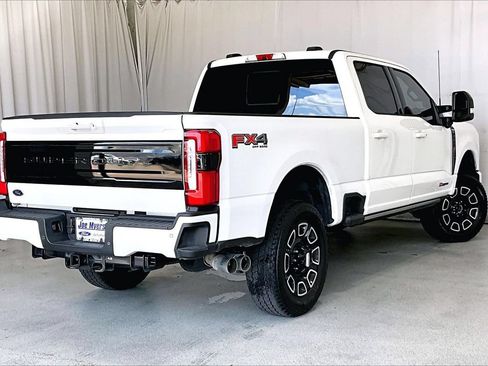 Used 2025 Ford F250 Platinum AWD/4WD image 13