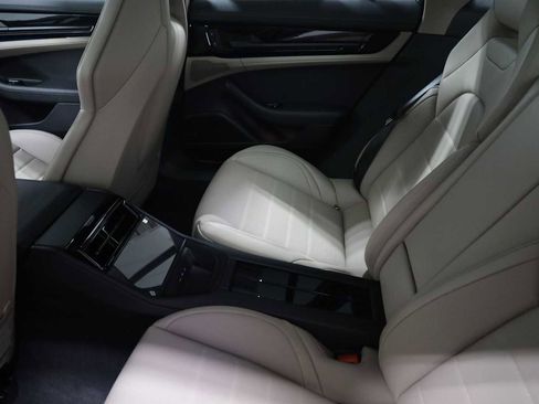 New 2025 Porsche Panamera 4 image 37