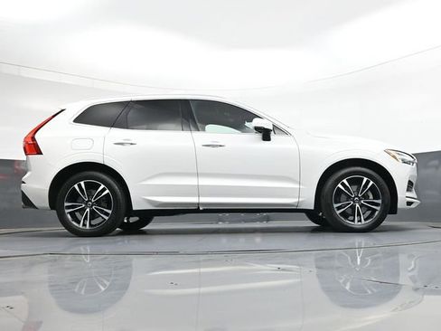 Used 2020 Volvo XC60 T5 Momentum w/ Protection Package image 28