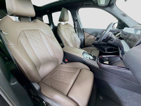 Used 2025 BMW X3 xDrive30i w/ Premium Package image 28