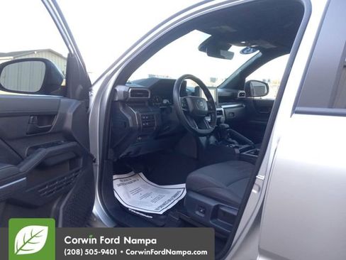 Used 2025 Toyota Tacoma SR5 image 9