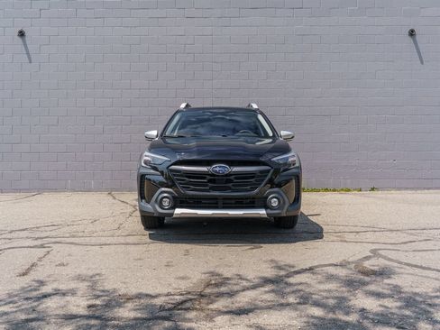 Used 2025 Subaru Outback Touring XT AWD/4WD image 10