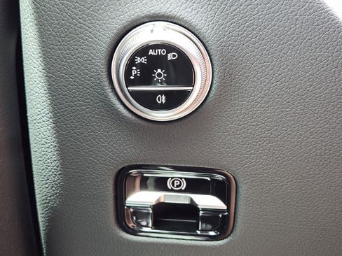 Certified 2025 Mercedes-Benz GLC 300 4MATIC image 15