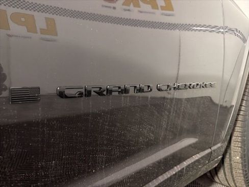 New 2026 Jeep Grand Cherokee Limited w/ Limited Altitude Package AWD/4WD image 39