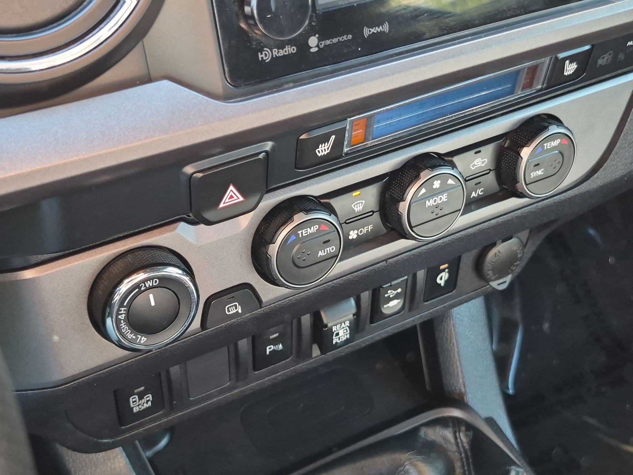 Used 2019 Toyota Tacoma TRD Off-Road w/ TRD Premium Off Road Package AWD/4WD image 21