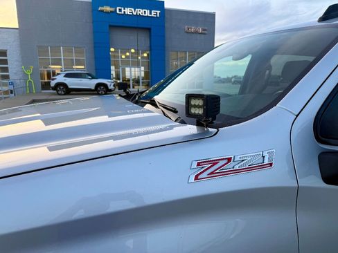 Used 2019 Chevrolet Silverado 1500 LT w/ All-Star Edition image 11