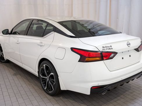 New 2025 Nissan Altima 2.5 SR image 4