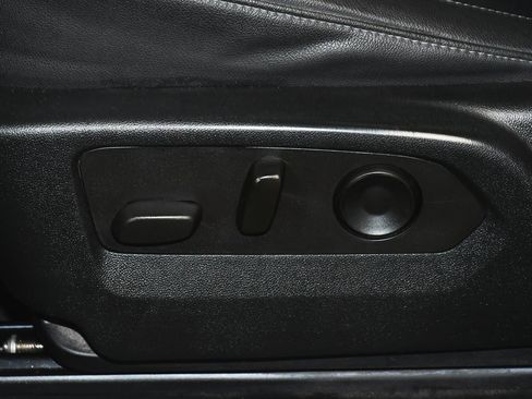 Used 2022 Chevrolet Tahoe LT w/ Luxury Package image 42