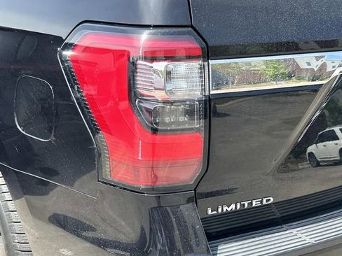 Used 2019 Ford Expedition Limited w/ Driver Assistance Package AWD/4WD image 7
