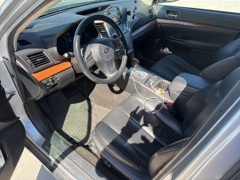 Used 2013 Subaru Outback 2.5i Limited w/ Moonroof Pkg image 6