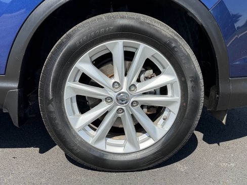 Used 2018 Nissan Rogue Sport SV w/ SV Technology Package AWD/4WD image 34