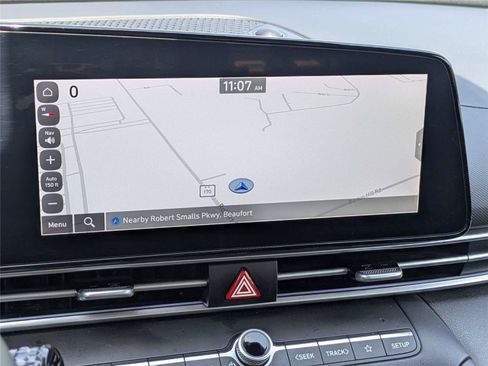 Used 2025 Hyundai Elantra SEL FWD image 23