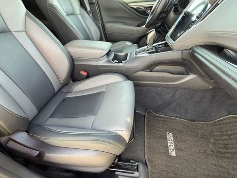 Used 2025 Subaru Outback Onyx Edition AWD/4WD image 10