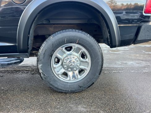 Used 2019 RAM 2500 Big Horn image 9