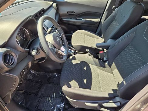 Used 2021 Nissan Kicks S FWD image 10