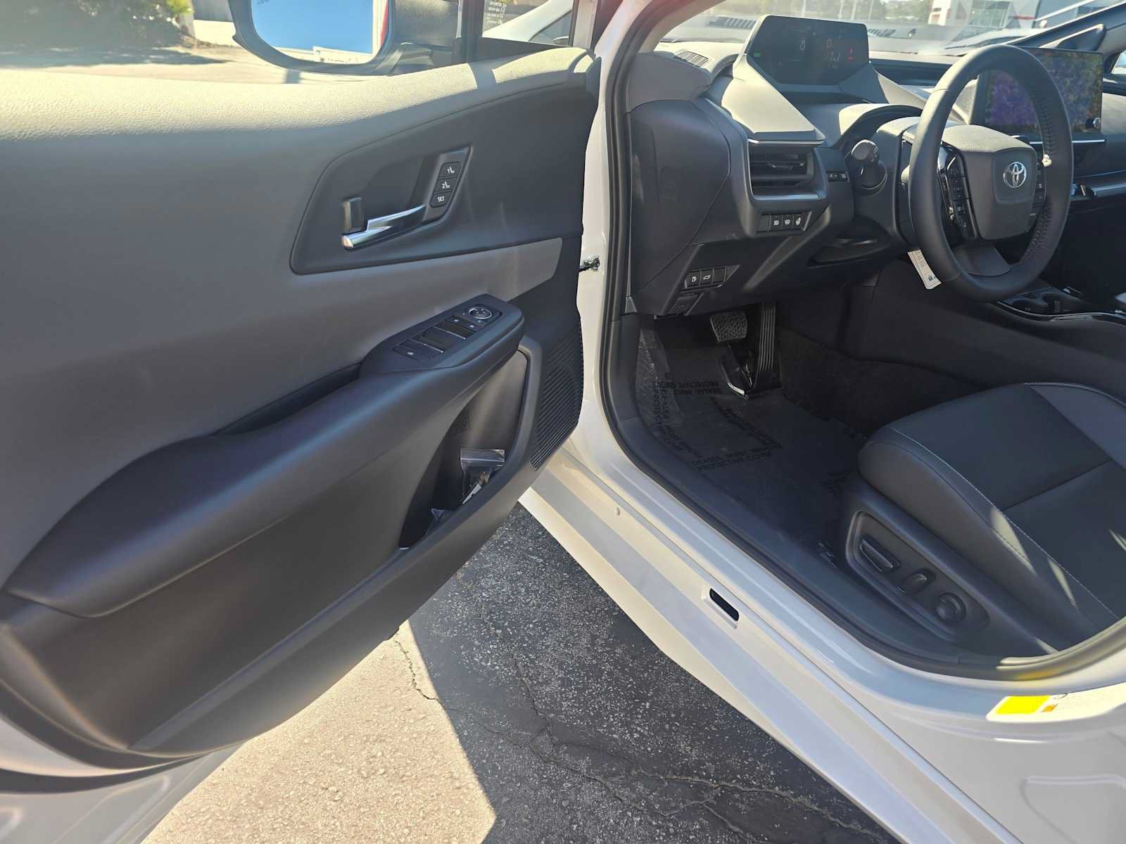 New 2027 Toyota Prius Limited AWD/4WD image 21
