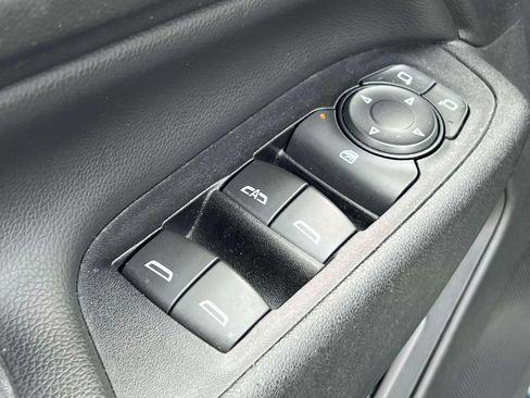 Used 2019 Chevrolet Equinox Premier AWD/4WD image 18