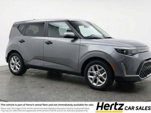 Used 2025 Kia Soul LX w/ LX Technology Package image 1