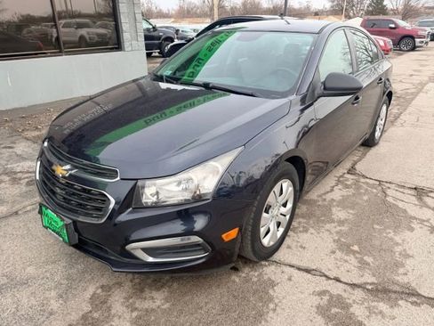 Used 2015 Chevrolet Cruze LS image 1