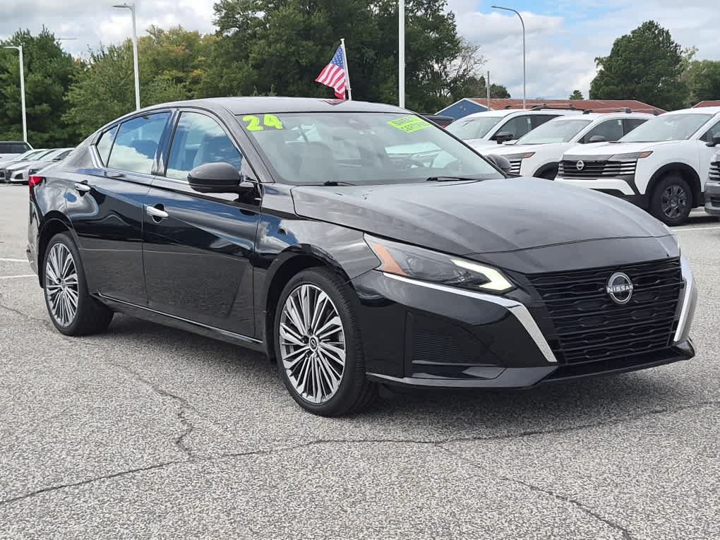 Used 2024 Nissan Altima 2.5 SL AWD/4WD image 2