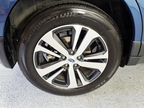 Used 2019 Subaru Outback 2.5i Limited w/ Popular Package #2 AWD/4WD image 8