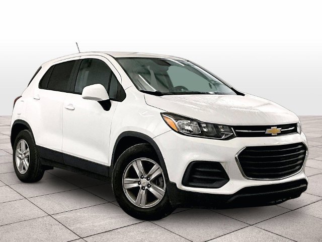Used 2021 Chevrolet Trax LS w/ Tint and Cruise Package FWD image 2