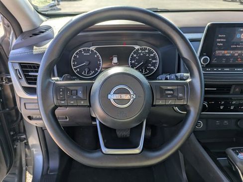 Used 2023 Nissan Rogue S image 19