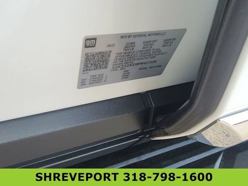 Certified 2023 GMC Yukon XL SLT w/ SLT Premium Package RWD image 35