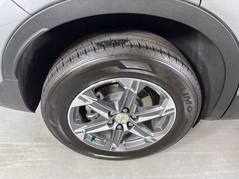 Used 2025 Chevrolet Blazer LT image 12