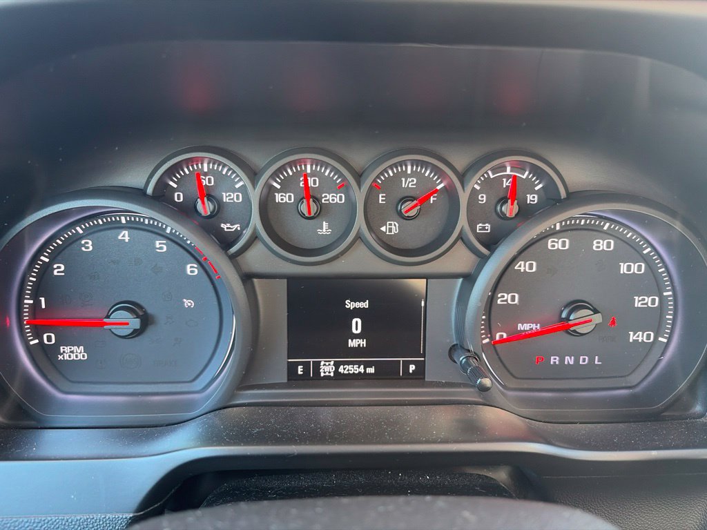Used 2020 Chevrolet Silverado 1500 Custom w/ Custom Value Package AWD/4WD image 6