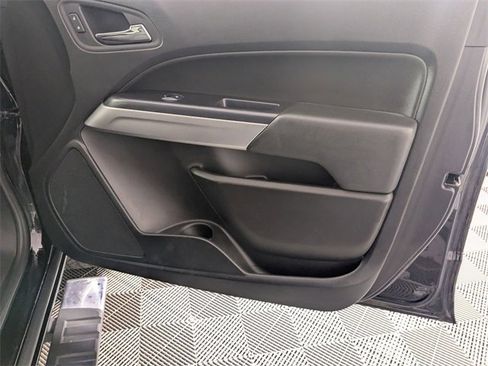 Used 2020 Chevrolet Colorado LT w/ LT Convenience Package image 32